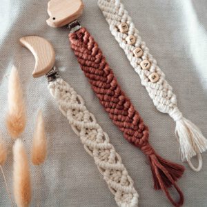 Makramee Schnullerkette